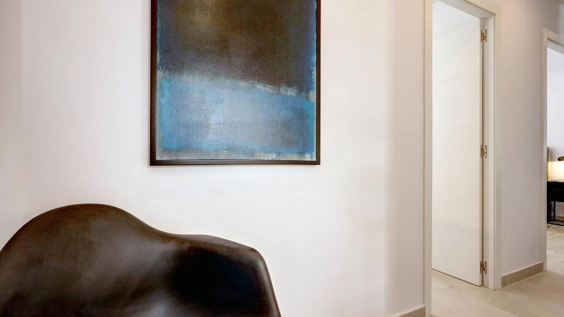 022 Stylish & Modern Fuengirola Apt, Near Beach Apartment