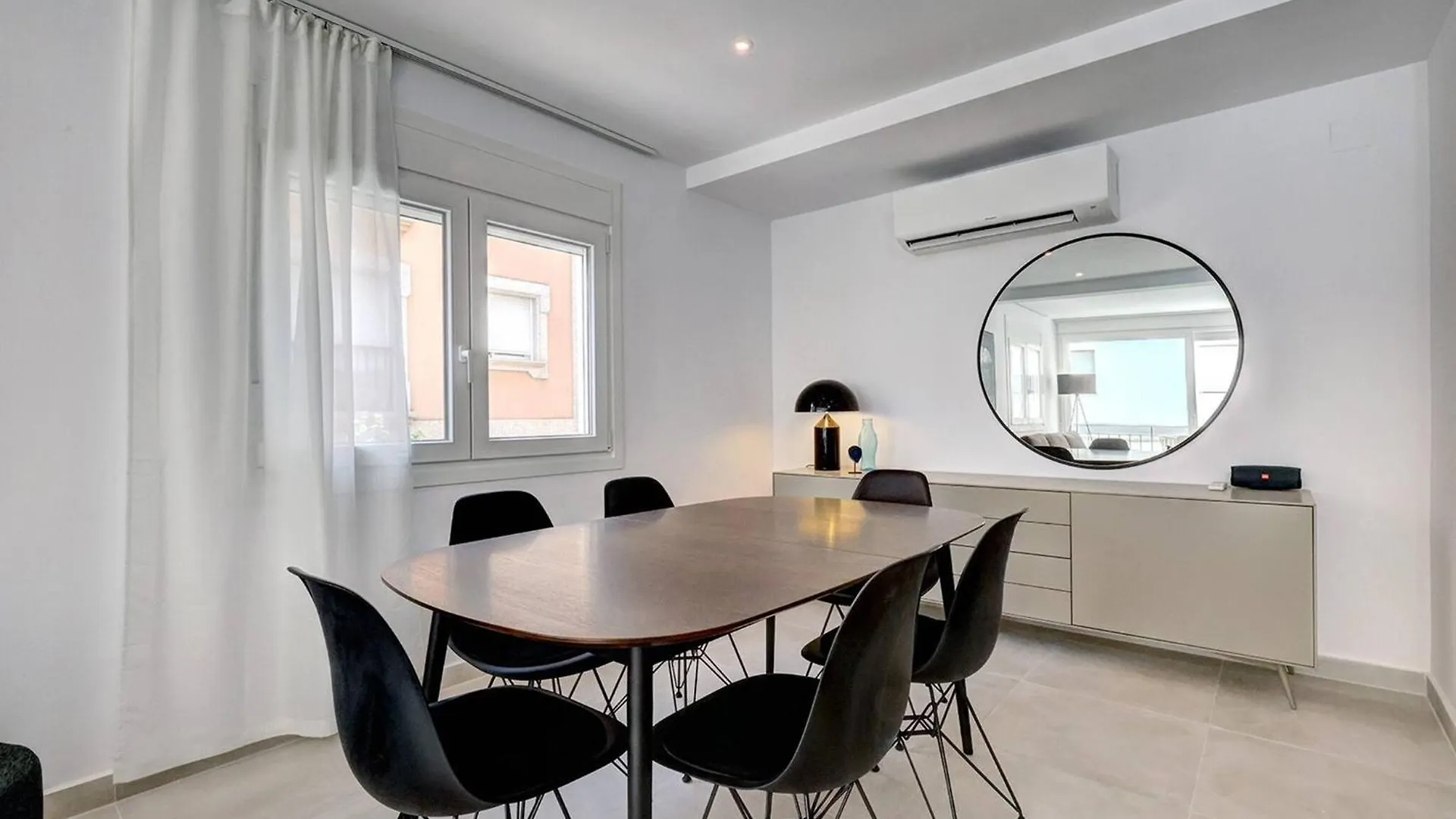 022 Stylish & Modern Fuengirola Apt, Near Beach