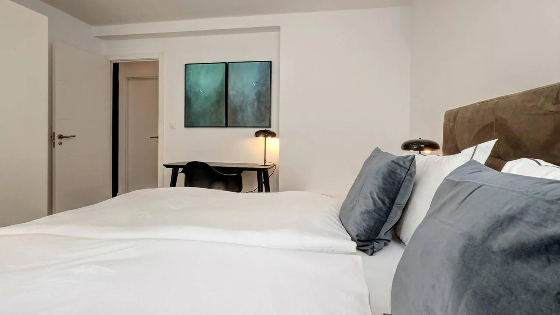 022 Stylish & Modern Fuengirola Apt, Near Beach 0*,