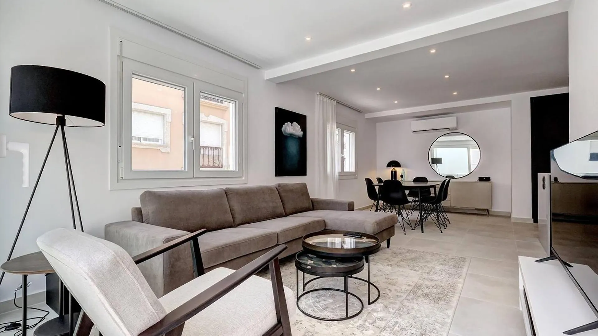 022 Stylish & Modern Fuengirola Apt, Near Beach Spain